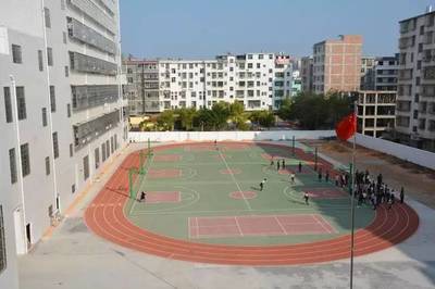 江西省于都科技学校2018年春季开始招生啦!于都人都说:”这所学校好”