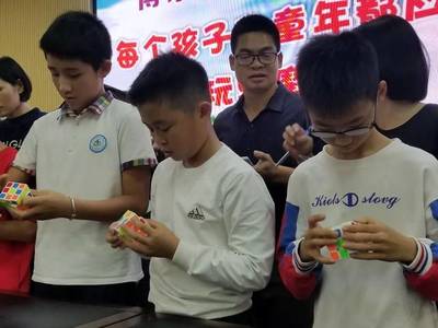 科技启迪心智 创新点燃梦想--北海市第二实验学校第三届“博乐梦工厂”科技节