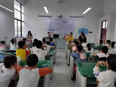 科技启迪心智 创新点燃梦想--北海市第二实验学校第三届“博乐梦工厂”科技节